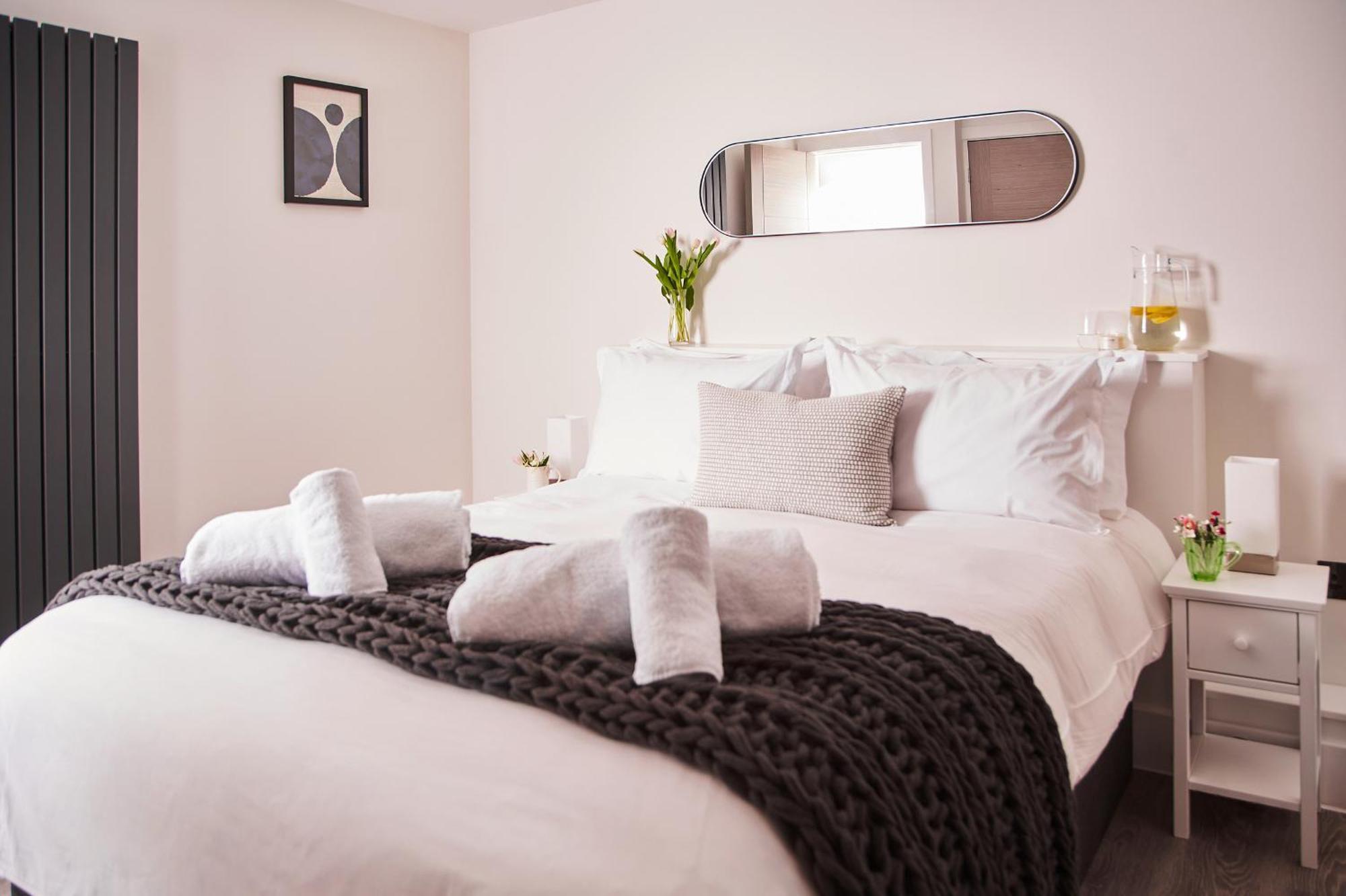 The Moorings - Stylish Duplex Apartment On Torquay Harbourside מראה חיצוני תמונה