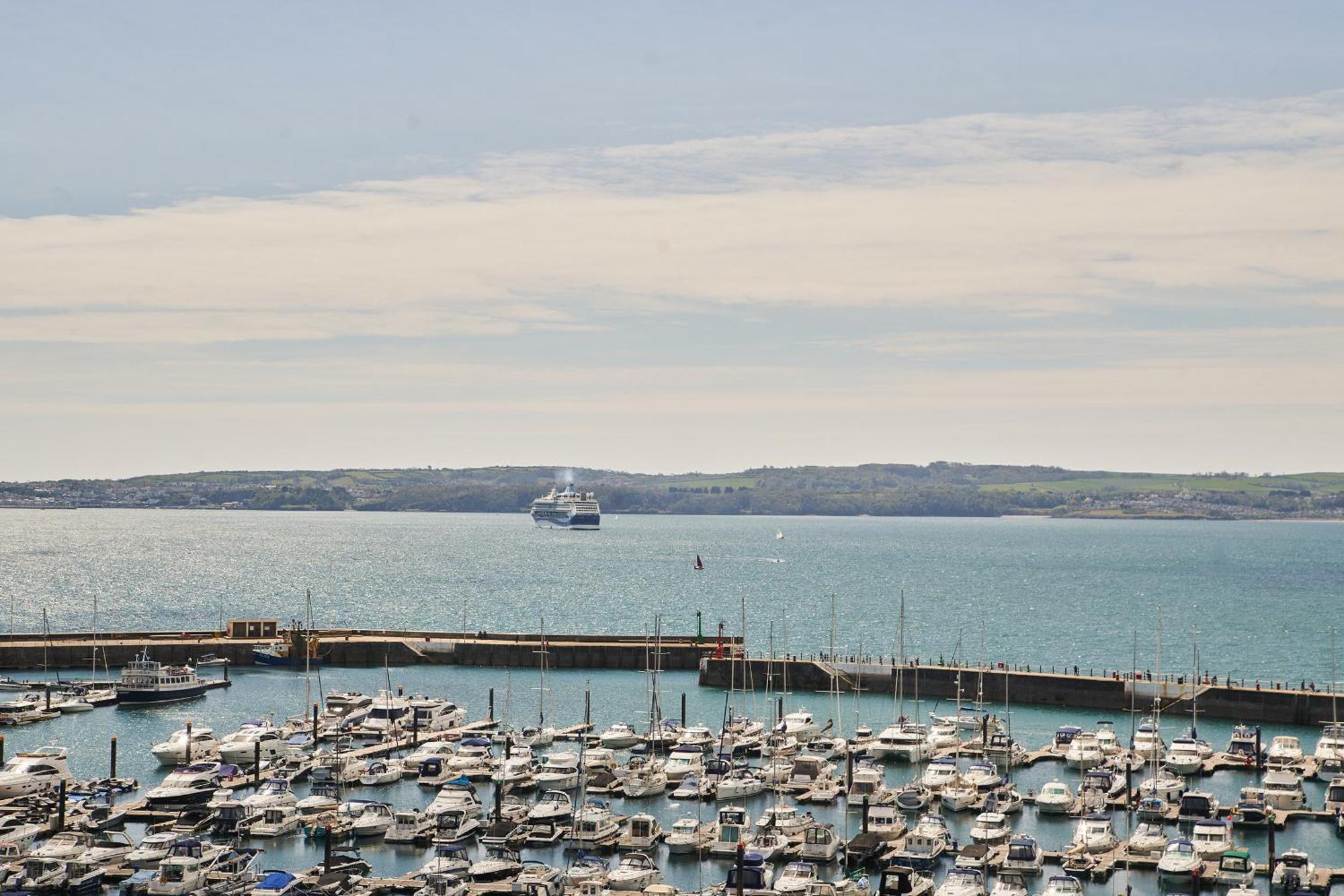 The Moorings - Stylish Duplex Apartment On Torquay Harbourside מראה חיצוני תמונה