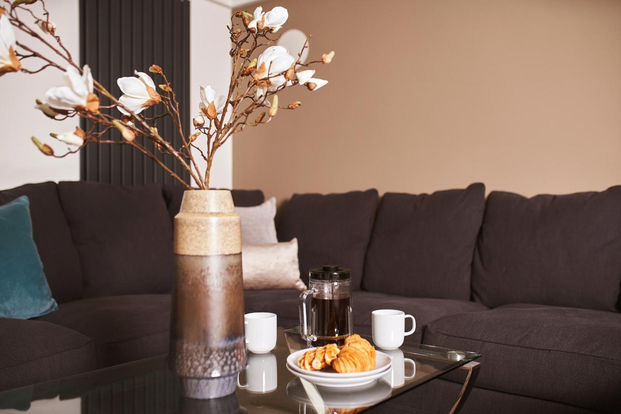 The Moorings - Stylish Duplex Apartment On Torquay Harbourside מראה חיצוני תמונה
